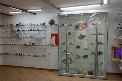 ausstellung-schweizer-mineralien-kistalle-leuk-2